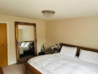 GR8 House - Kingsley - 8