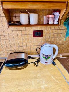 Boulevard Apartment Cozy Retreat with Easy Self-Check-Secure Lockbox Access - Vlorë - 5