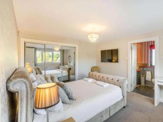 10 Guests - 5 Bedrooms - Deck - Hot Tub - Edimburgo - 9
