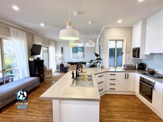 Renovated Beautiful Holiday Home with a Private Beach & Stunning Views! - Encounter Bay - 5
