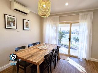 Renovated Beautiful Holiday Home with a Private Beach & Stunning Views! - Encounter Bay - 6
