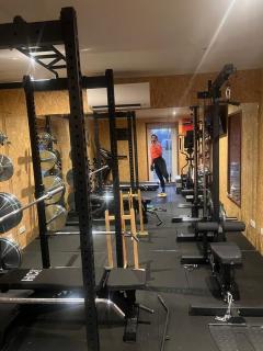 3 room guesthouse, kitchen, gym, pool - - 3