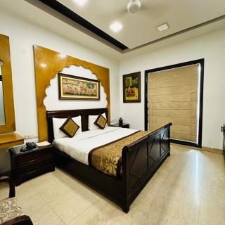 Qotel Signature Lavish Rajouri Garden New Delhi - Neu-Delhi - 5