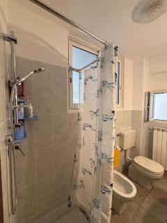 Cozy two-room apartment 10 min by car to the sea - 9