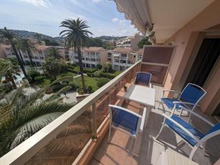 Résidence de Vacances avec piscine & Transat, à 2 minutes de la mer -Bât n7 - 2 appartements côte à côte terrasse communicante selon les disponibilités - Vallauris - 2