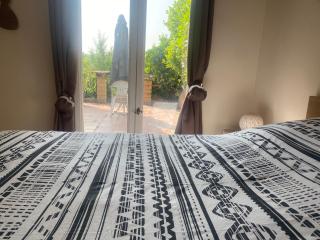 Chambre, terrasse , salle de bains toilettes privé - Valensole - 8
