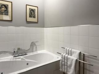 A beautiful designer apartment - 9