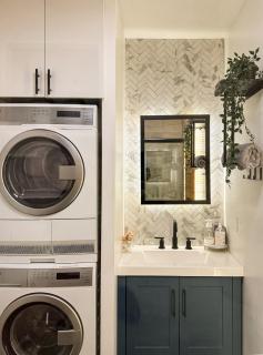 Private-Suite, Kitchen, Laundry, Rainfall Shower, 4kTV - 6