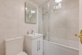 Light-Filled 2BD Flat Minutes to Clapham Station - Londres - 6