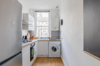 Light-Filled 2BD Flat Minutes to Clapham Station - Londres - 7