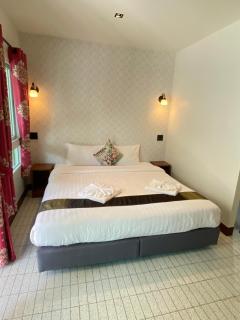 The Golden Beach Resort Naiyang - Nai Yang Beach - 2