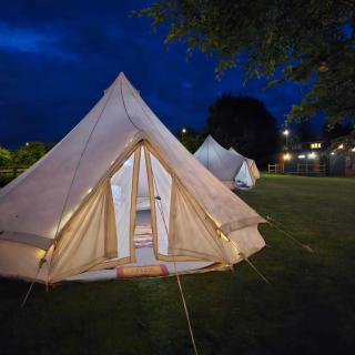 The Stonehenge Inn Glamping & Touring Park - Durrington - 8