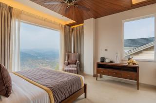 ELIVAAS privé The Royce Rose 4 BHK Hilltop Villa With Jacuzzi, Private Pool & Hill Views - Kasauli - 8