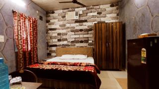 SYL HOTELS One - Comfortable and Secure Stays - Phagwāra - 1