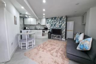 Cozy Sleep 5 Hudds Base -Work Travel Free Parking - Huddersfield - 0