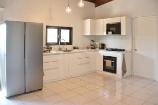 Country Hill Villa with Stunning Views - Santa Cruz - 3