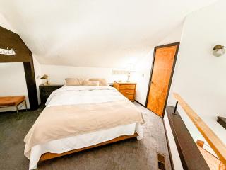 Treetop Village-3bed3bapoolslakefrontlakeview - Four Seasons - 4