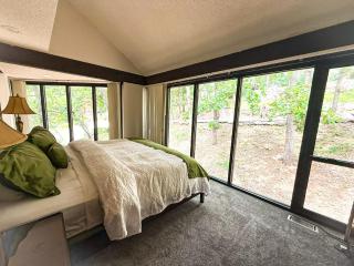 Treehouse Treetop Village-3bed3bapools-8pp - Four Seasons - 6