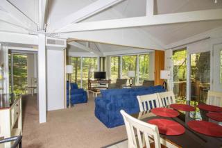 Treetop Village-3bed3bathpoolsdockpickleball - 2