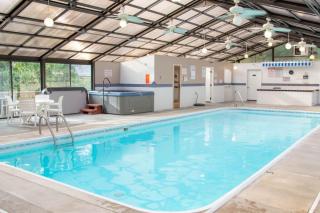 Treetop Village-3bed3bathpoolsdocks6-8pp - 7