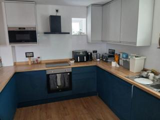 Alex, mornflake, train station, M6, parking, professional - Crewe - 8