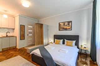 Studio Modern 10 - 3