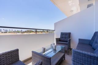 Olympus Stylish 2-BR Apt & Balcony in Larnaca - Larnaca - 6