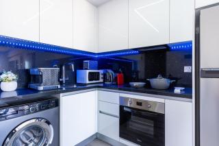 Olympus Stylish 2-BR Apt & Balcony in Larnaca - Larnaca - 9