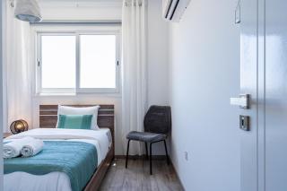 Olympus Stylish 2-BR Apt & Balcony in Larnaca - 1