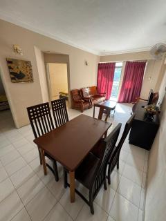 Golden Straits Villas Beach Resort - Nomad Homestay - Port Dickson - 4