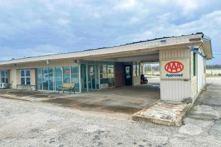 Shamrock Kings Inn By OYO Marked Tree I-555 - - 3