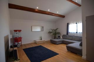Grande maison atypique avec piscine à débordement - Bouillargues - 3