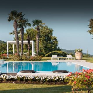 The Romantic Dependance in Luxury Villa - 9