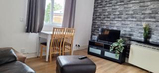 Aldershot one-bedroom flat - Aldershot - 0