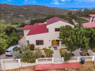 Country Hill Villa with Stunning Views - Santa Cruz - 0