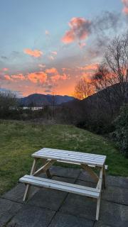 1 Bedroom Cabin with Mountain & Loch Views - Quiet Location between Glencoe & Ben Nevis - Corran - 1