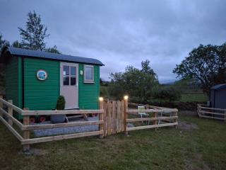 Wooly Huts Green - Westport - 0