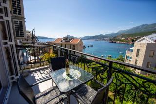 Apartment Sara with seaview - Budva - 9