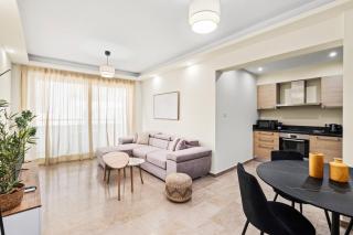 Downtown Finikoudes Beach Apartment - Larnaca - 4