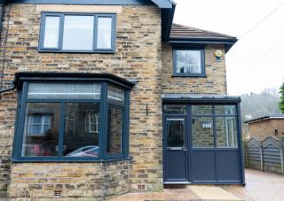 3 bedroom house - Walsden - 8