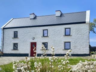 Nead na bhFáinleog Swallows Nest - Aughrus More - 0