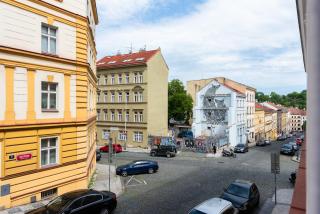 Good Mood in the Zizkov Hood PRG - Prag - 8