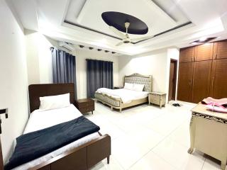 Luxury Apartment Hotel and Guest House Islamabad - Islamabad - 3