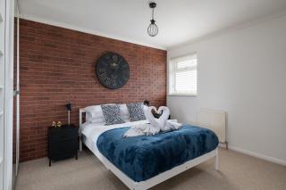 Home from Home Garden Free Parking Long Term Stays - Milton Keynes - 3