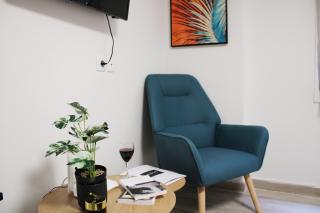 ARIS- King suite on the boulevard - 0