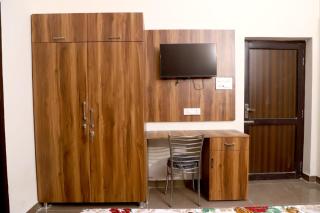 SIDDHAY APPARTMENTS - PG & HOTEL- For Students, Faculties & Family - 6
