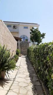 Al Mare Vacation Home - 5