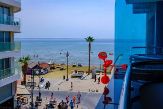 Downtown Finikoudes Beach Apartment - Larnaca - 0