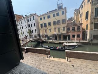 B&B Luxury San Firmino Canal View - Venice - 1