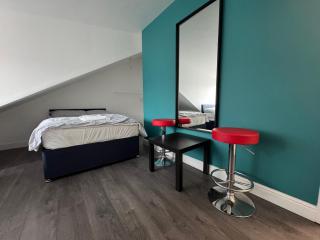 Entire Luxury House - Elland - 9